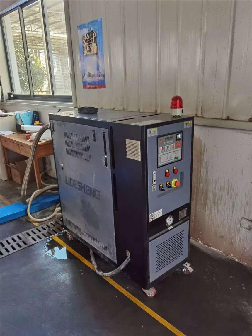 模具自動回油溫度控制機-吹氣回油模溫機-吹氣回油油溫機-回油油循環(huán)控溫機